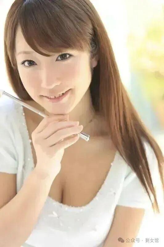 摆摊后，全城大哥都来给我打下手